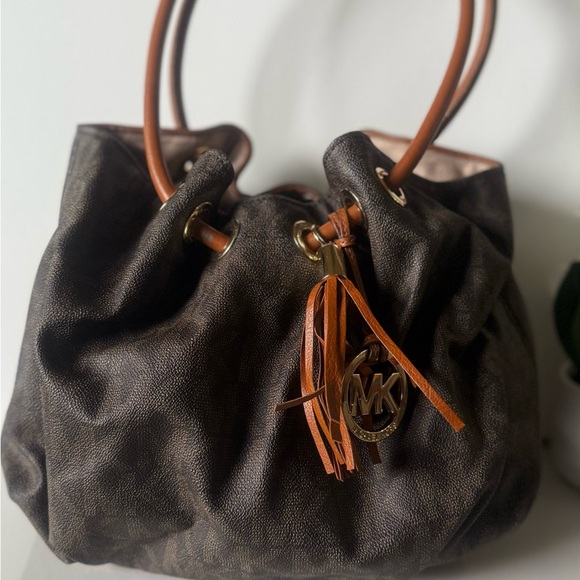 Michael Kors Jet Set Large Signature Gathered Tote - Brown - Picture 3 of 4